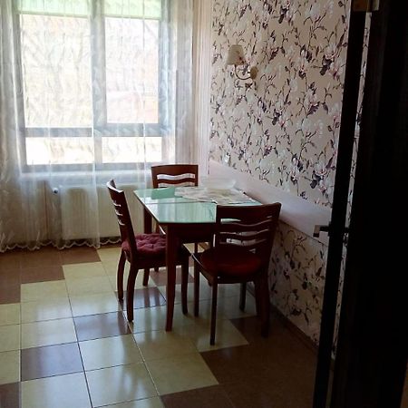 Вулиця Василя Стефаника, 4 Truskavets Ngoại thất bức ảnh